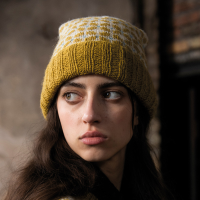 Grannlåt - Mütze mit Blumenmuster