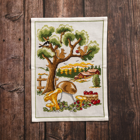 Herbstliches Stickbild - Wanddekoration