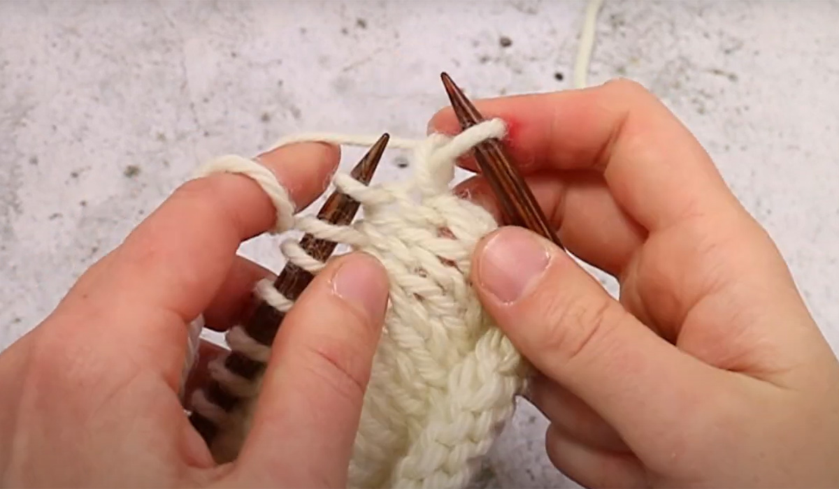 Links geneigte Abnahme - SSK (slip, slip, knit)