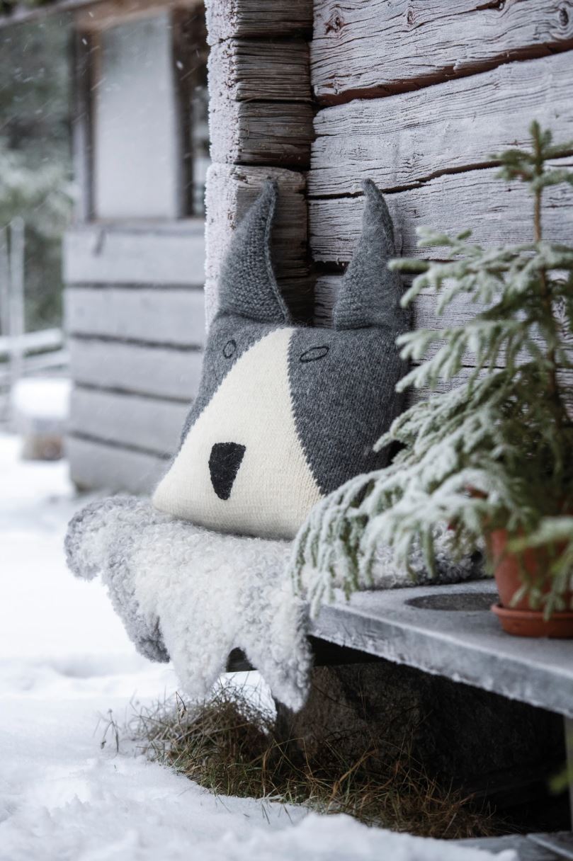 Vargkudde - Kissen "Wolf"